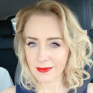 Meet your Posher, Alana